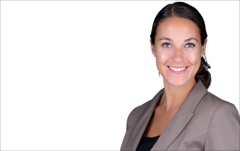 Young woman headshot on a white background in Ottawa