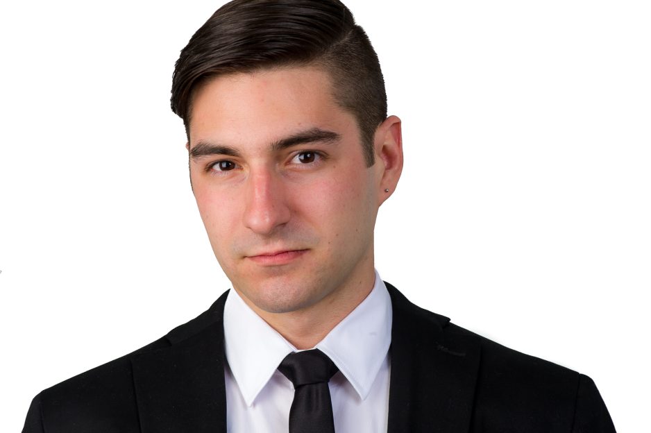 Headshot of a young man headshotphotos.ca